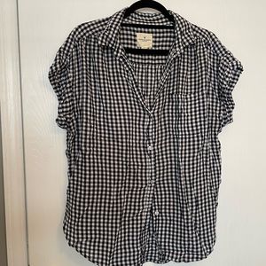 American Eagle gingham button-down top